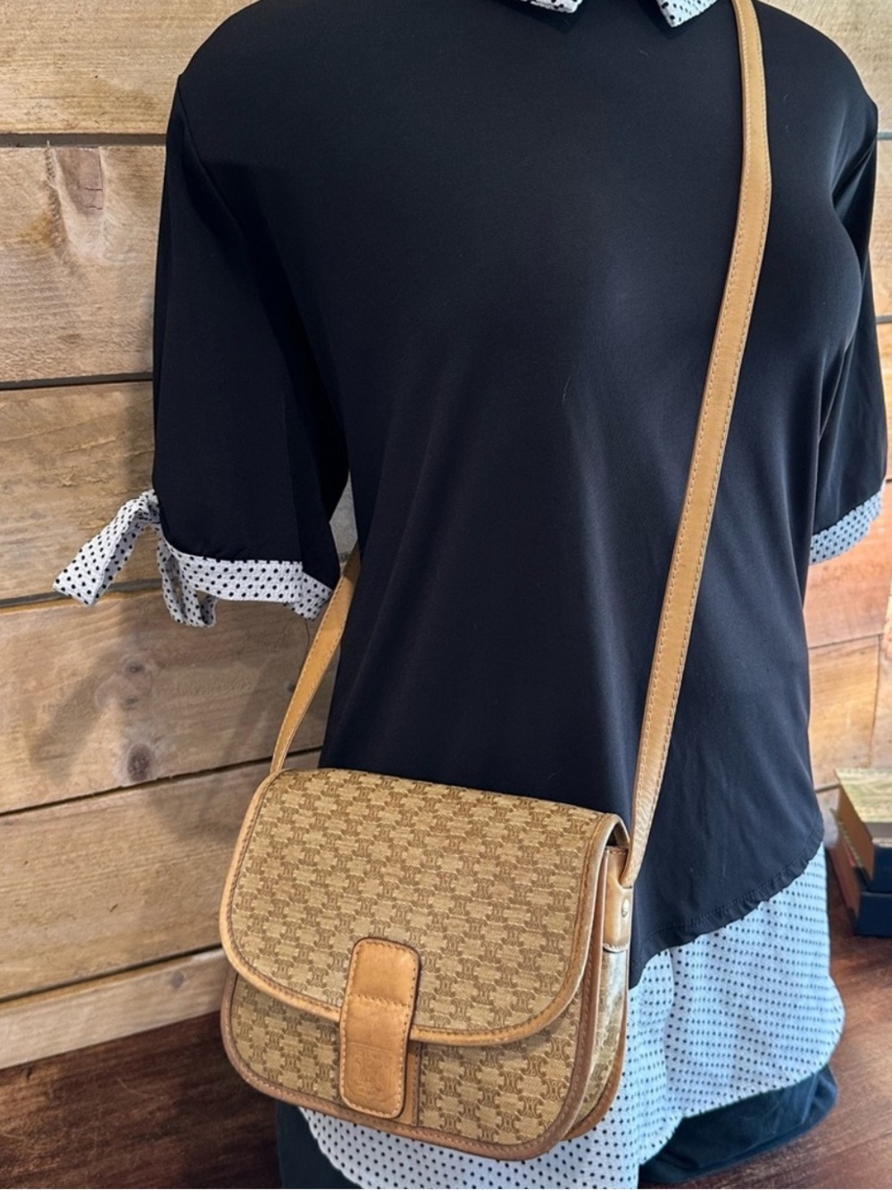 CELINE Tan Woven Crossbody Bag - Classic Women's Shoulder 👛